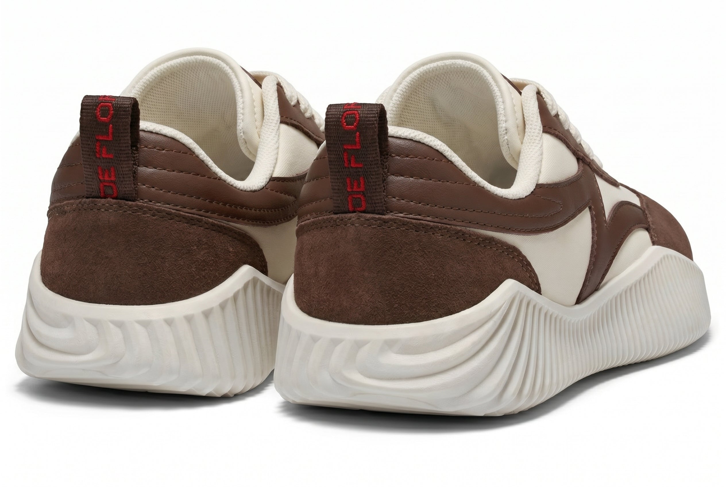 DeFlorance Cloudea 2.0 sneakers in Mocha, heel view with logo tab
